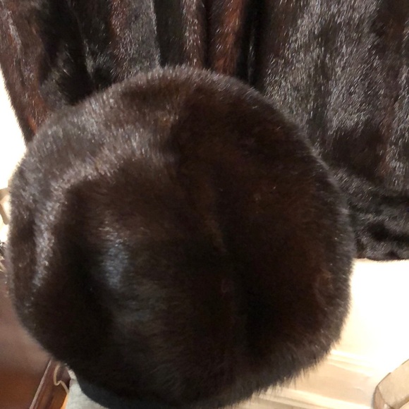 Vintage Sylvia Fur Coat - Picture 4 of 5